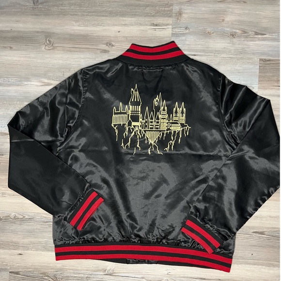 Warner Bros. Jackets & Coats Harry Potter Hogwarts Alumni Bomber